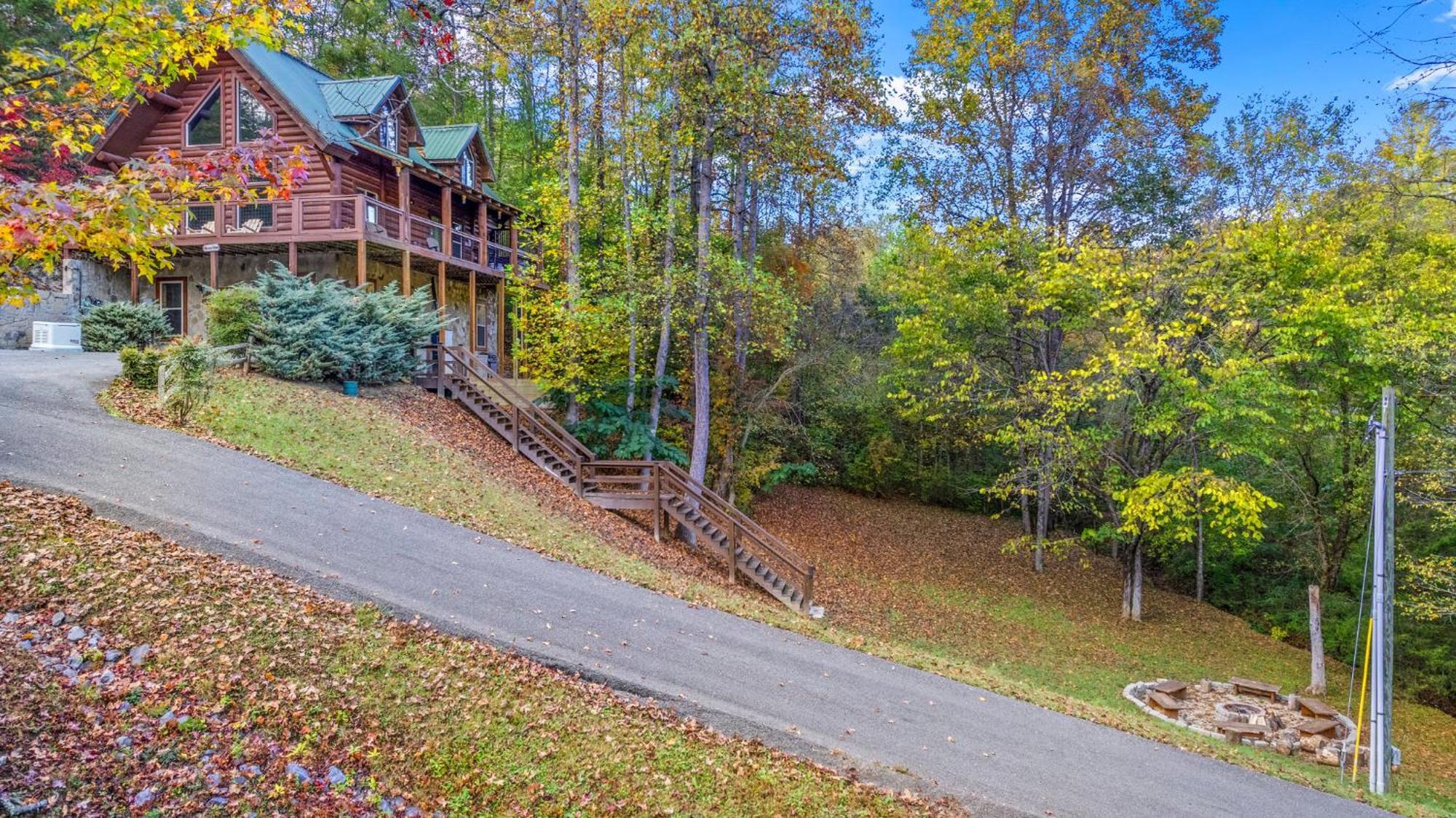 Relaxation Retreat - Pickleball Cabin - Wi-Fi, Fire Pit With Bar, Game Room, Hot Tub, Pool Access - Mins To Pf Sevierville Ngoại thất bức ảnh
