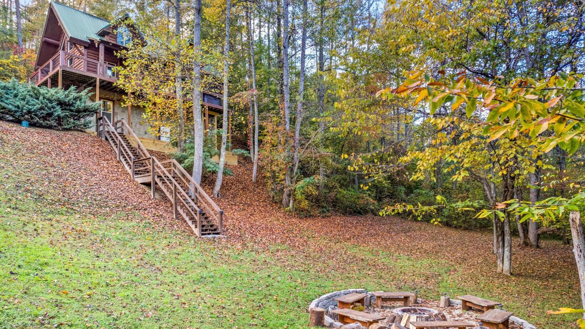 Relaxation Retreat - Pickleball Cabin - Wi-Fi, Fire Pit With Bar, Game Room, Hot Tub, Pool Access - Mins To Pf Sevierville Ngoại thất bức ảnh