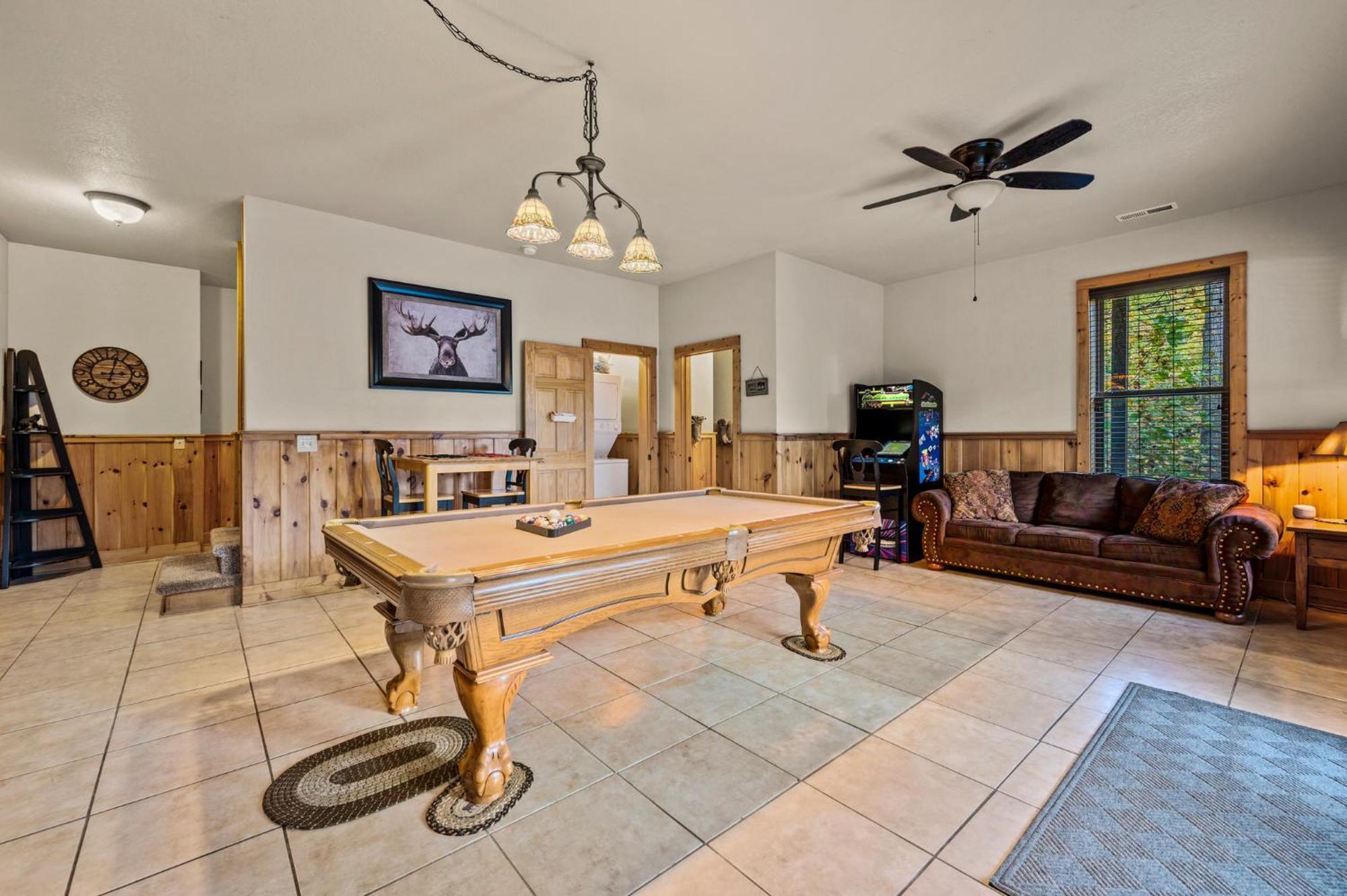 Relaxation Retreat - Pickleball Cabin - Wi-Fi, Fire Pit With Bar, Game Room, Hot Tub, Pool Access - Mins To Pf Sevierville Ngoại thất bức ảnh