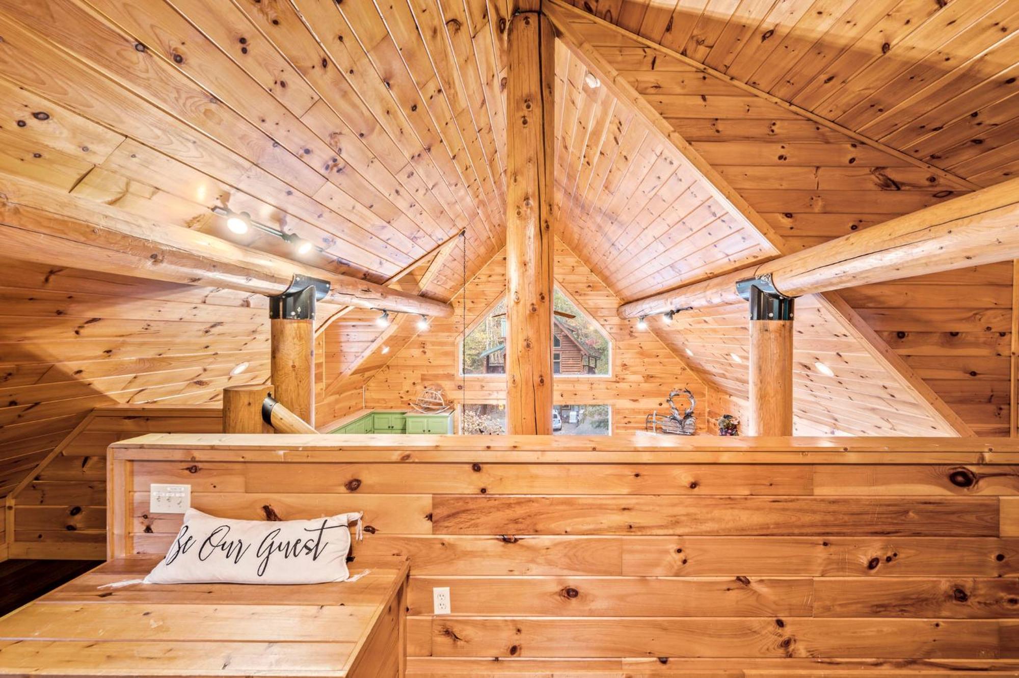 Relaxation Retreat - Pickleball Cabin - Wi-Fi, Fire Pit With Bar, Game Room, Hot Tub, Pool Access - Mins To Pf Sevierville Ngoại thất bức ảnh